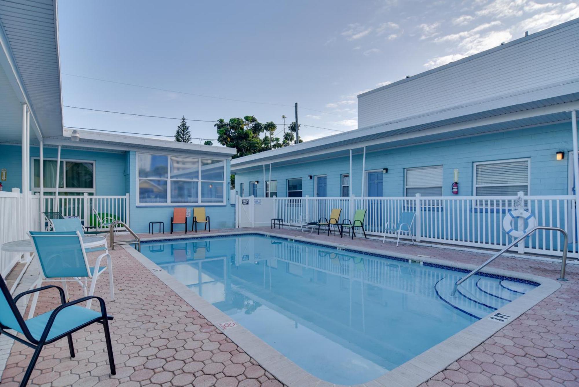 Condo With Community Pool - Walk To Madeira Beach! St. Pete Beach Exterior photo